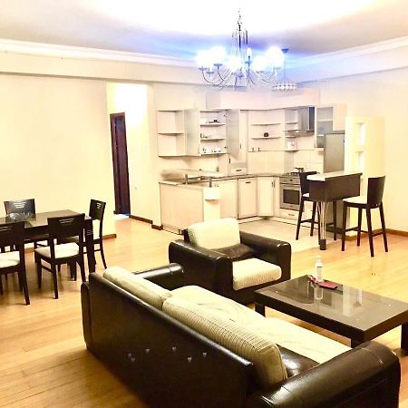 Mount Hood Apartments Ереван Екстериор снимка