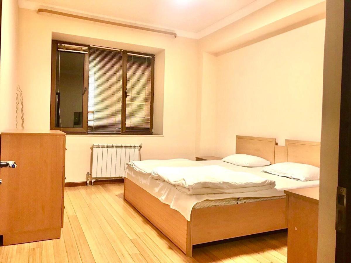 Mount Hood Apartments Ереван Екстериор снимка