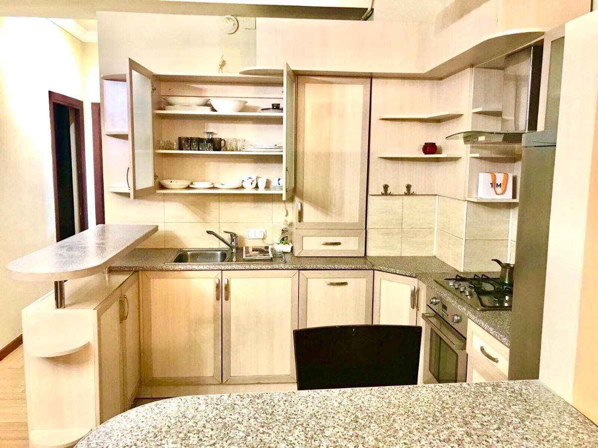 Mount Hood Apartments Ереван Екстериор снимка